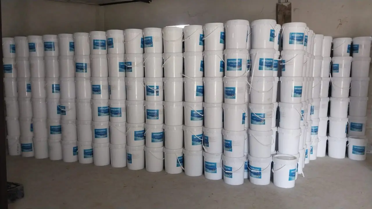 OxyMeet oxygenates buckets stacked in warehouse